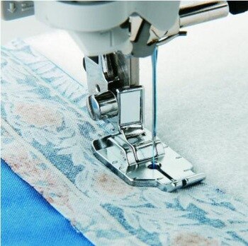 Domestic sewing machine presser foot 7312 / XA3805021 / #SA125 (1/4" Quilting Feet)