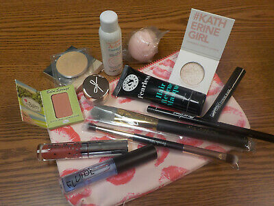 Ipsy Bag ~ 11 Makeup~Beauty Products & 2 Brushes Set #2