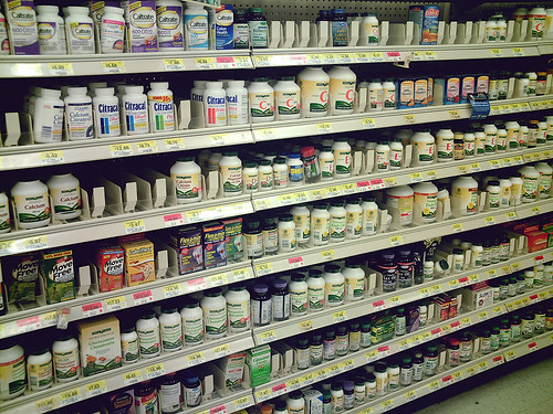 walmart il minerals vitamins supplements orlandhills (Photo: Clean Wal-Mart on Flickr)